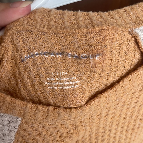 Casual American Eagle Top - Picture 2 of 2